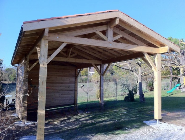 Photo: Installation d'un carport à Pujols (47) - Comparin
